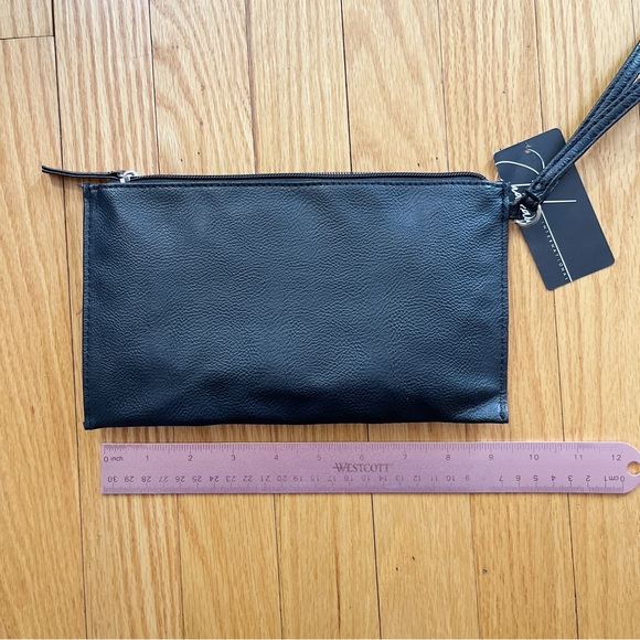 Holiday Guinea Pig Wristlet - Picture 2 of 6